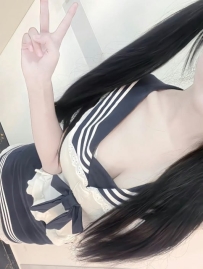 小璃 160cm.46kg.D奶.19歲  乾淨系白嫩女孩 皮膚透亮香氣淡