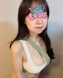 雨晴  160.47.E+.22歲  巨乳还有细腰 真会保养 男人最爱