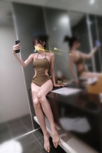 小煙：166  48  C  25  高挑苗條正妹皮膚白皙  屁股有肉