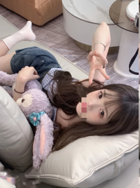 小湘 156.43.B.18歲  清純可人陽光的笑容 絲滑的牛奶肌