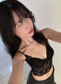 香香 160cm 44kg Ccup 23歲  白嫩Q軟乳水嫩 叫聲可以足夠你享受快樂