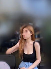 學妹 164cm 46kg D奶 23歲 氣質身材尤物