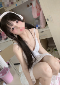 月月   156.43.B.18歲 清純蘿莉控   人很清純可愛 短期兼職