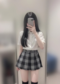辰辰 156.44.C.20歲 第一次兼職的妹 身材嬌小