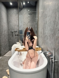 大二学生  小怡 158 C奶/47kg 20歲  美腿 氣質超級女友fu    可免費送絲襪喲