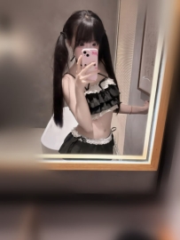 喬恩 149cm 38kg C奶 18歲 三點粉嫩 超粉嫩的小穴  敏感體質