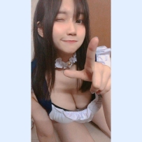 穎兒 157.E.46.19歲    十九歲學生妹! 臉蛋可愛、小小一隻，胸部超有料!!